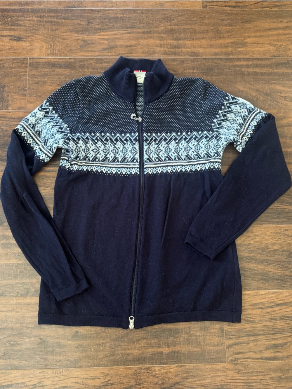 Dale of Norway Merino Wool full-Zip Pullover – Women’s L